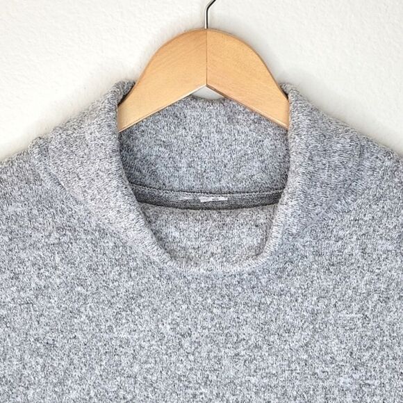 H&M Long Sleeved Oversized Turtleneck Side Slits Sweater Fall Winter Cozy - Picture 2 of 14